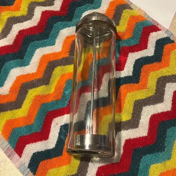 Container - Picture 1 of 5